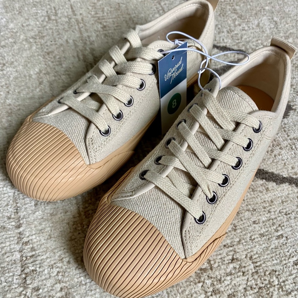 NWT Women’s Sneakers